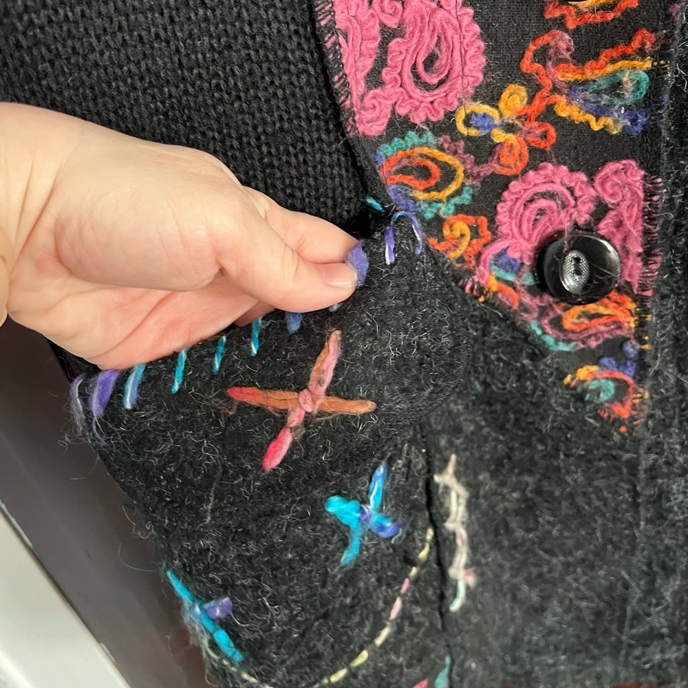 Sioni Woman’s Cardigan Mohair Wool Blend Embroidered size Large - Picture 6 of 12